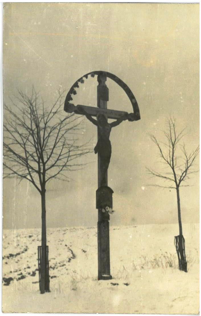 Kříž na Kašpárce z roku 1945